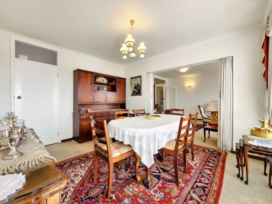 3 Bedroom Property for Sale in Sea Point Western Cape